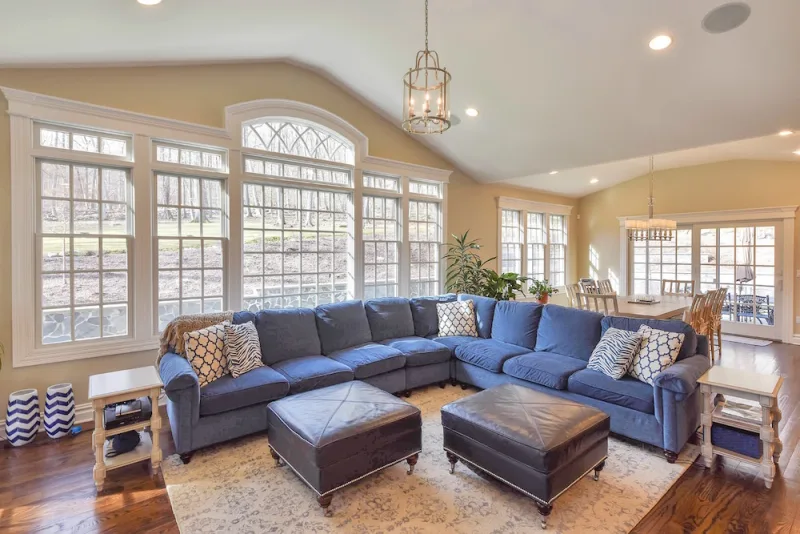 Winding Hollow family room